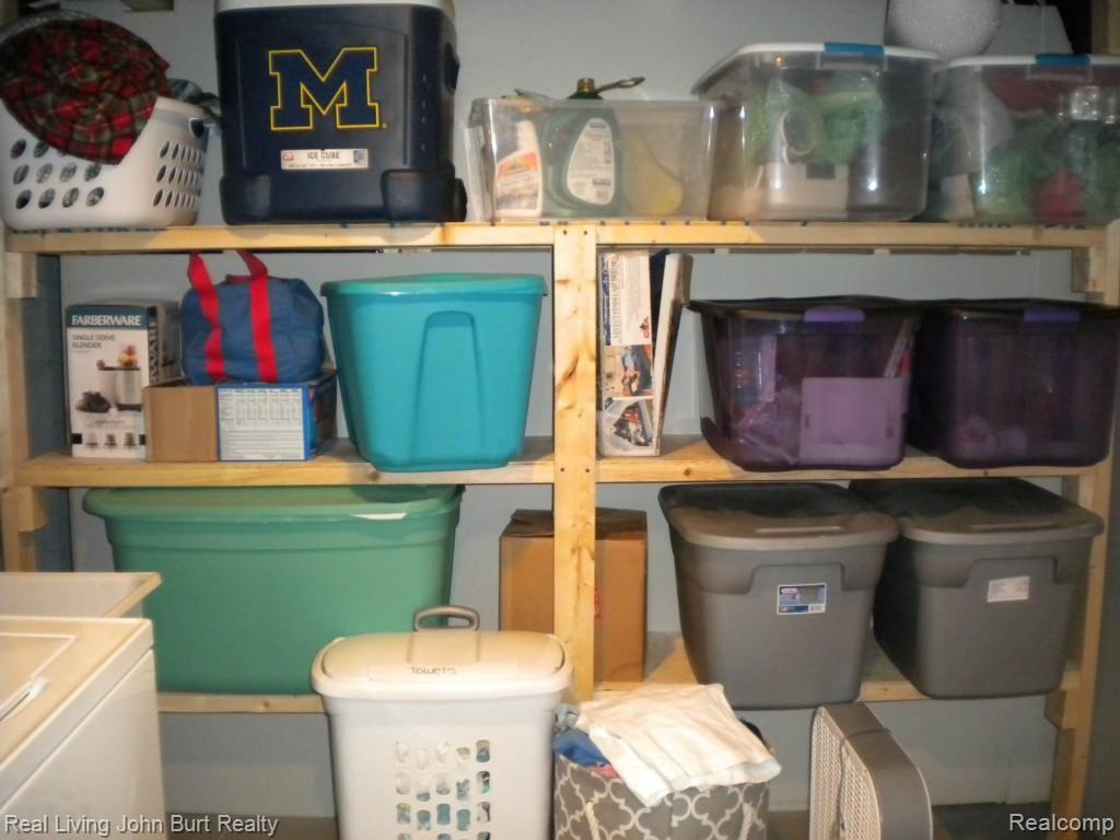 628 Crescent Lake Road Waterford, MI 48327 - Photo 24 of 28 2015-08-06 10.15