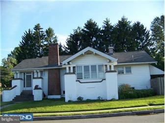 1471 North Pleasantview Road Pottstown, PA 19464 - Photo 1 of 7 Exterior Side
