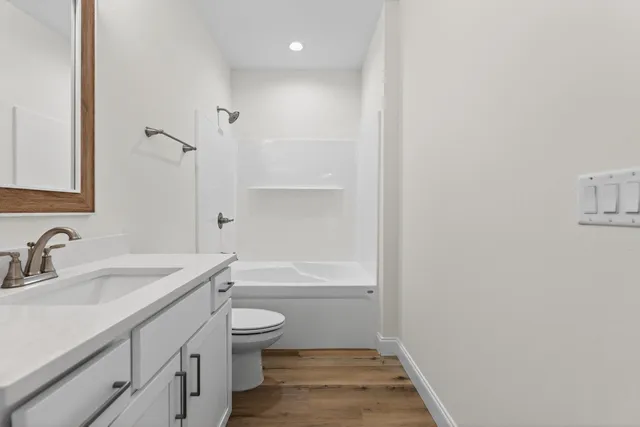 $599,999 | 228 Greenbrier Circle Northeast, Fort Walton Beach, FL 32547