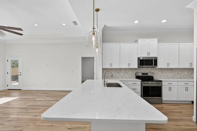 $599,999 | 228 Greenbrier Circle Northeast, Fort Walton Beach, FL 32547