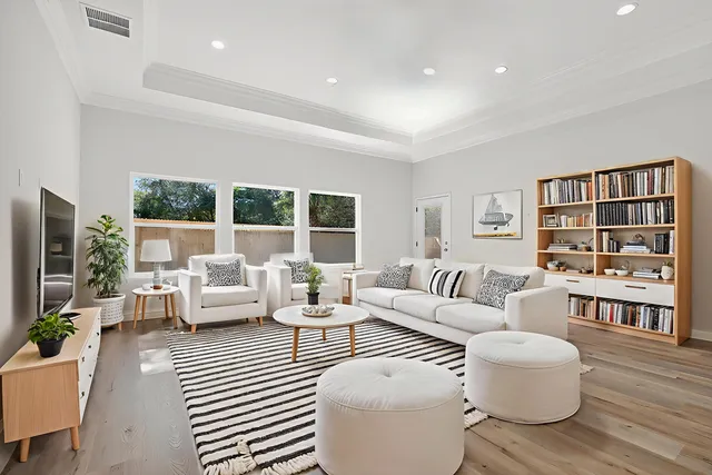 $599,999 | 228 Greenbrier Circle Northeast, Fort Walton Beach, FL 32547