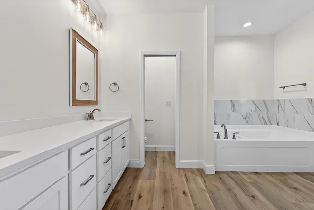 $599,999 | 228 Greenbrier Circle Northeast, Fort Walton Beach, FL 32547