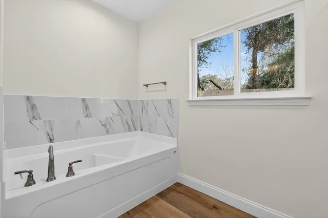 $599,999 | 228 Greenbrier Circle Northeast, Fort Walton Beach, FL 32547