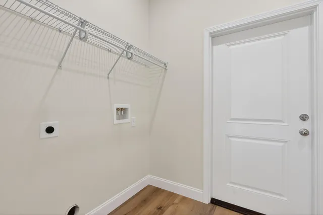 $599,999 | 228 Greenbrier Circle Northeast, Fort Walton Beach, FL 32547