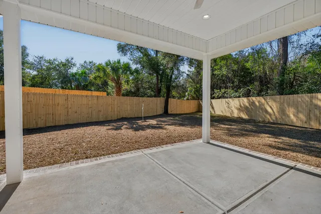 $599,999 | 228 Greenbrier Circle Northeast, Fort Walton Beach, FL 32547