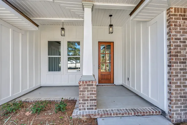 $599,999 | 228 Greenbrier Circle Northeast, Fort Walton Beach, FL 32547