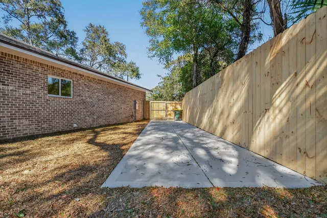 $599,999 | 228 Greenbrier Circle Northeast, Fort Walton Beach, FL 32547