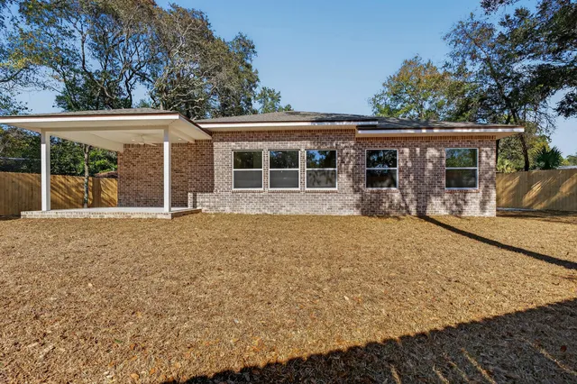 $599,999 | 228 Greenbrier Circle Northeast, Fort Walton Beach, FL 32547