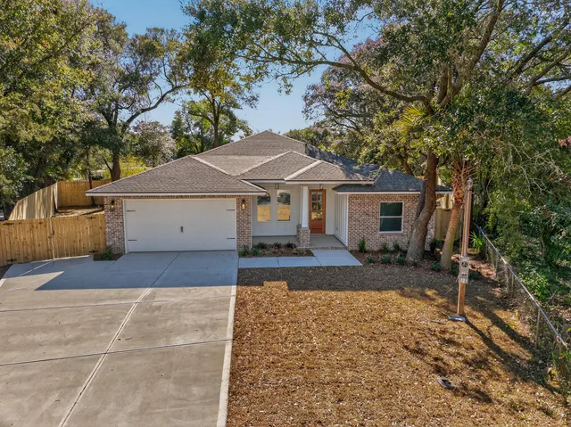 $599,999 | 228 Greenbrier Circle Northeast, Fort Walton Beach, FL 32547