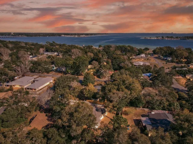 $599,999 | 228 Greenbrier Circle Northeast, Fort Walton Beach, FL 32547