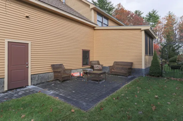 $675,000 | 36 Prentiss Way, Exeter, NH 03833