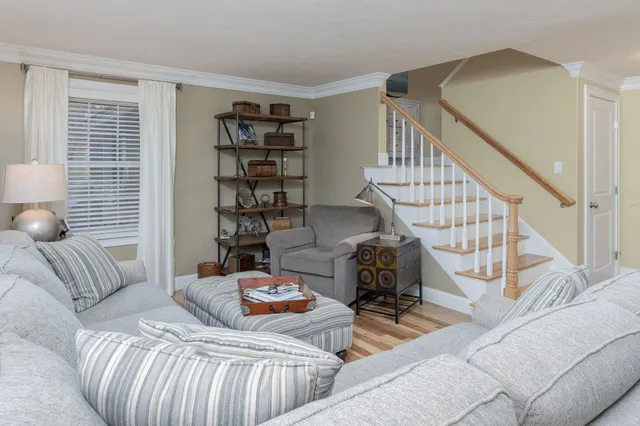 $675,000 | 36 Prentiss Way, Exeter, NH 03833