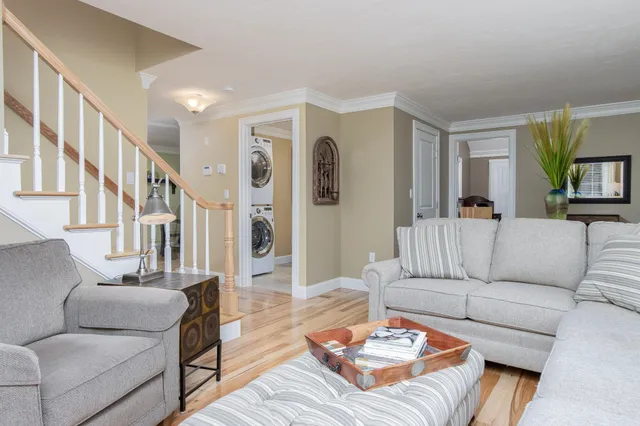 $675,000 | 36 Prentiss Way, Exeter, NH 03833