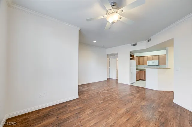 $1,100 | 4400 South Jones Boulevard, Unit 1125, Las Vegas, NV 89103