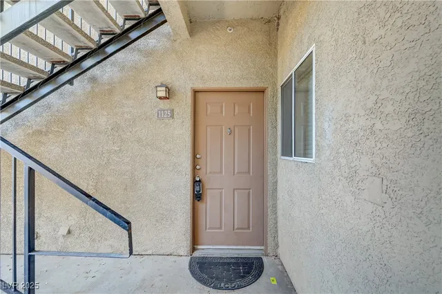 $1,100 | 4400 South Jones Boulevard, Unit 1125, Las Vegas, NV 89103