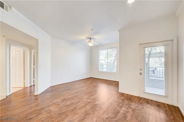 $1,100 | 4400 South Jones Boulevard, Unit 1125, Las Vegas, NV 89103