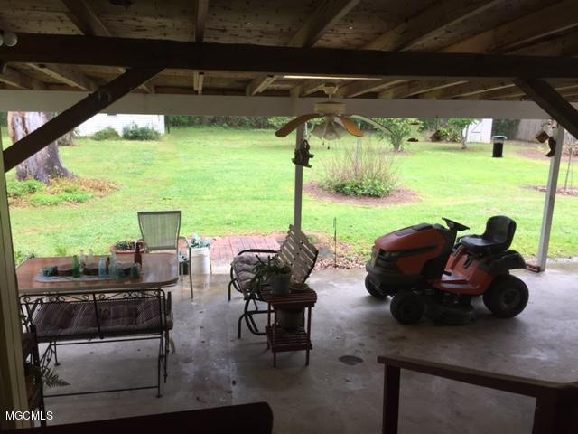 2901 Lee Pierce Road Moss Point, MS 39562 - Photo 23 of 27 patio (640x480)
