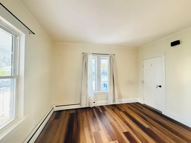 $2,800 | 15 Pennsylvania Avenue, Unit 1, Newton, MA 02464