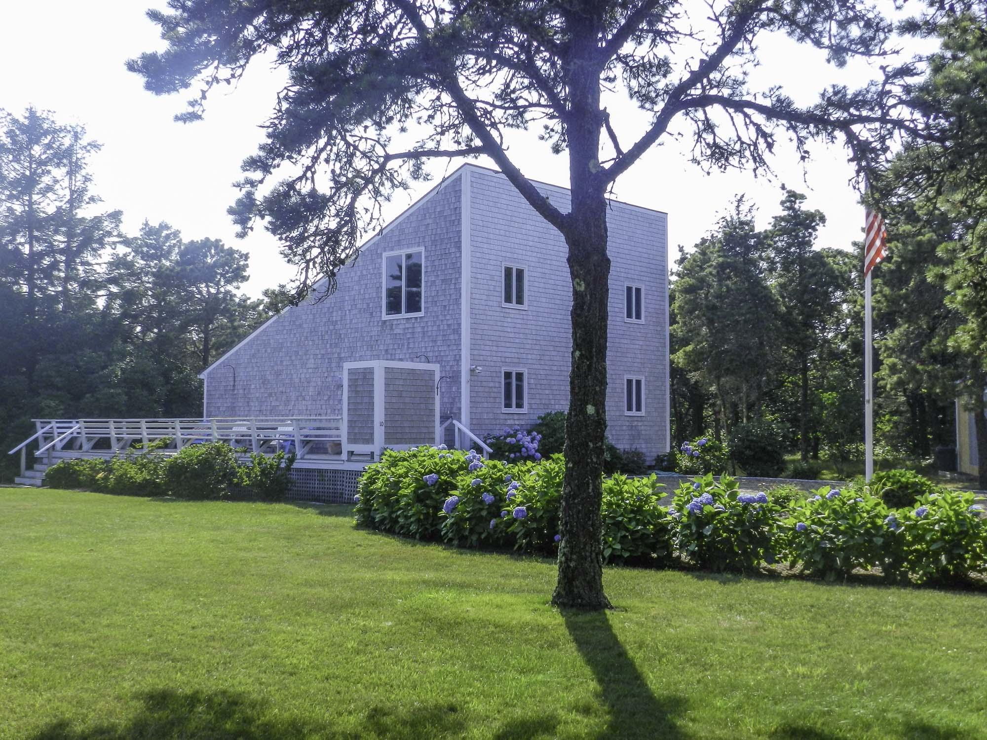 10 Proprietors Road Edgartown, MA 02539 - Photo 1 of 18 SandpiperRentals_2916