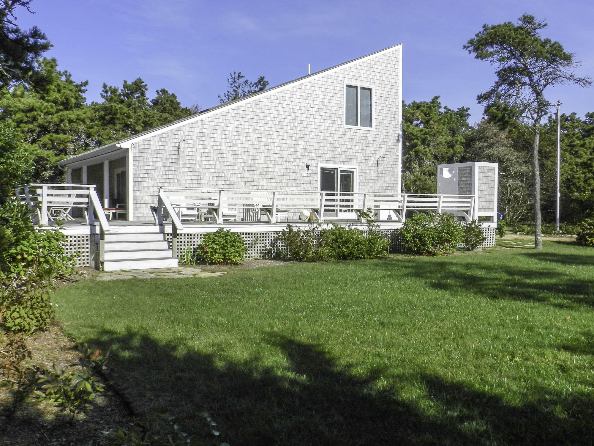 10 Proprietors Road Edgartown, MA 02539 - Photo 2 of 18 SandpiperRentals_2921