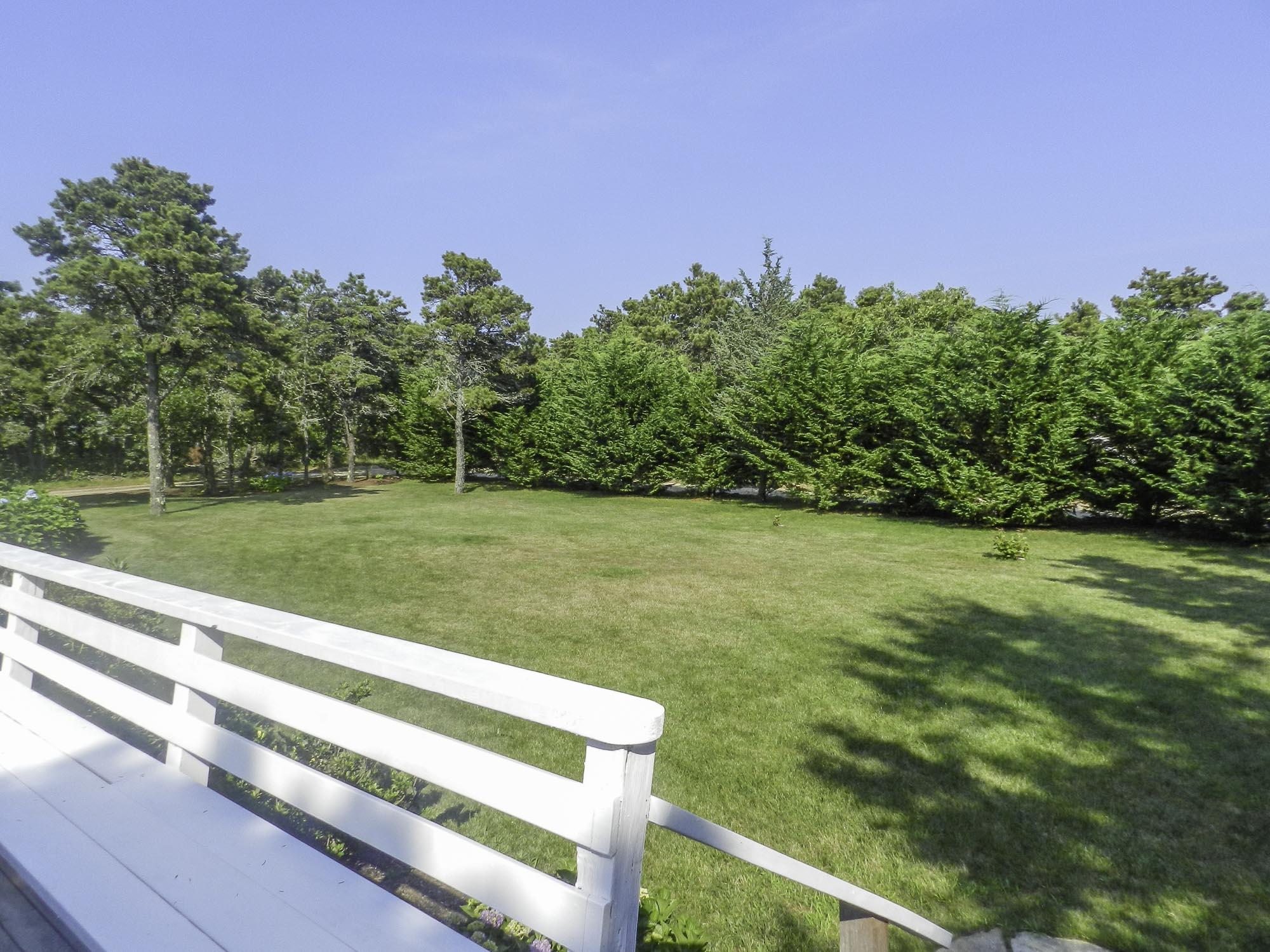 10 Proprietors Road Edgartown, MA 02539 - Photo 4 of 18 SandpiperRentals_2921-2