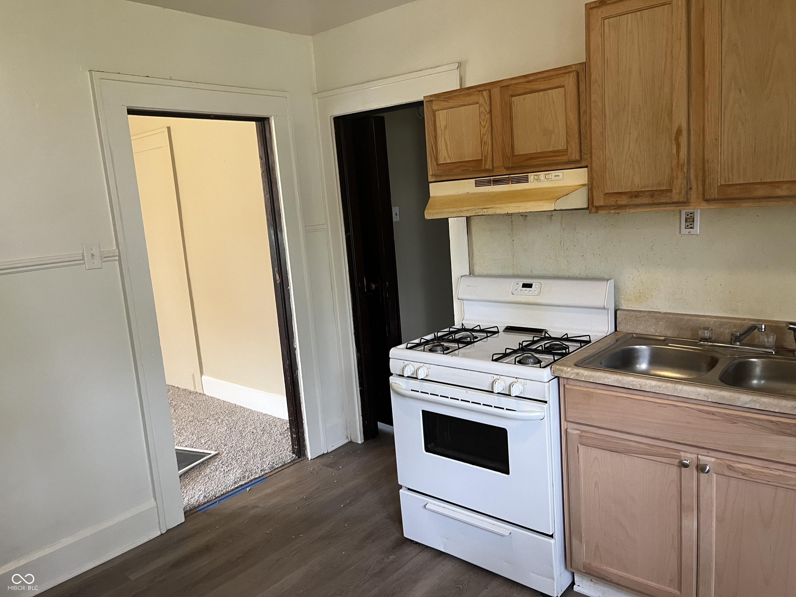 1020 East 30th Street Anderson, IN 46016 - Photo 6 of 12
