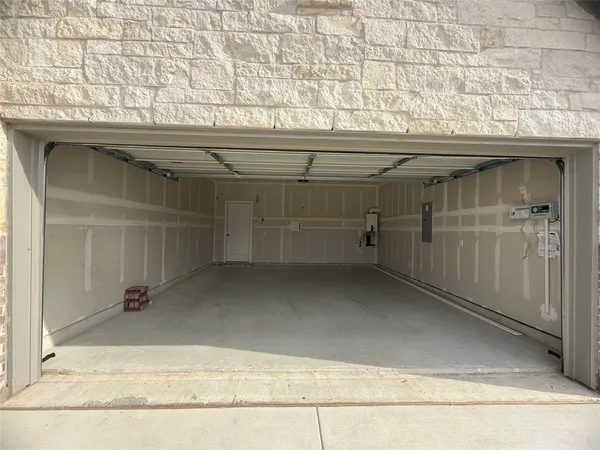 $1,995 | 603 Arabian Lane, Aubrey, TX 76227