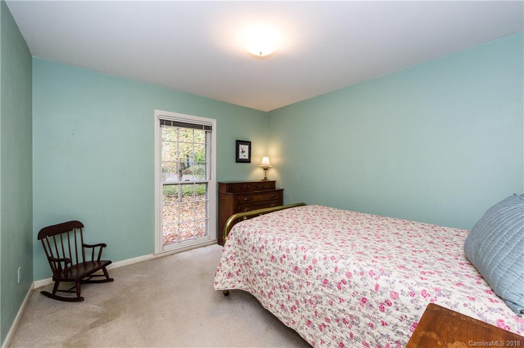 5900 Kirkpatrick Road Charlotte, NC 28211 - Photo 23 of 33