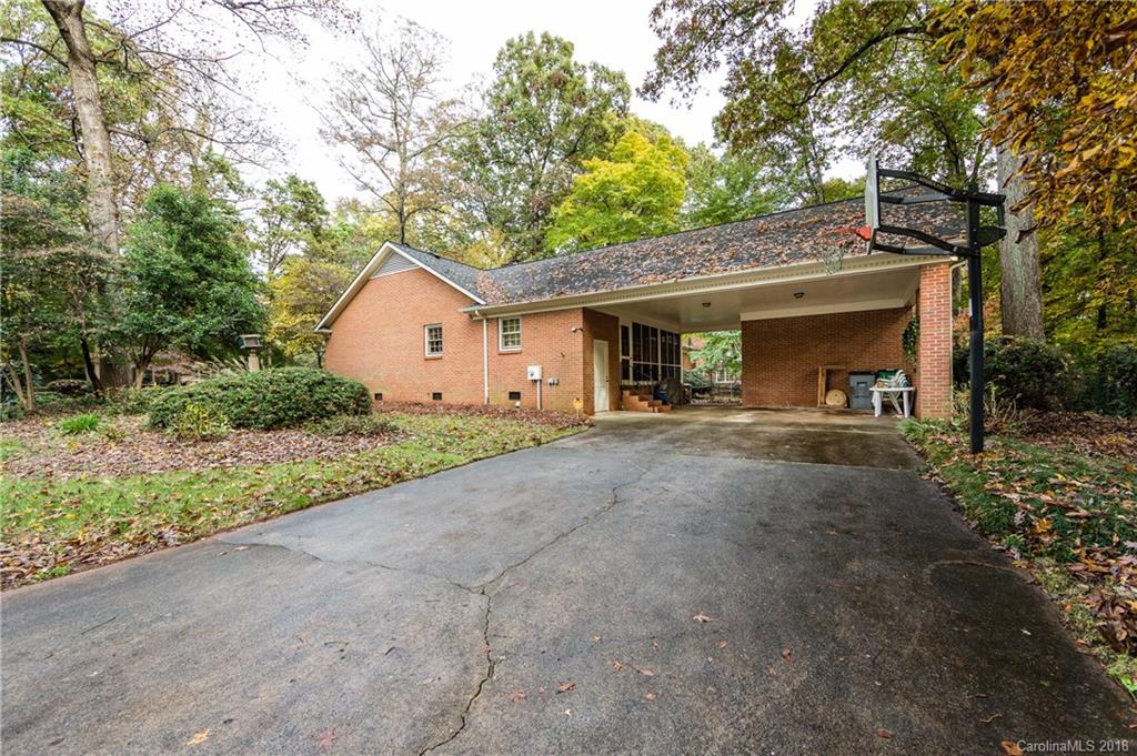 5900 Kirkpatrick Road Charlotte, NC 28211 - Photo 27 of 33