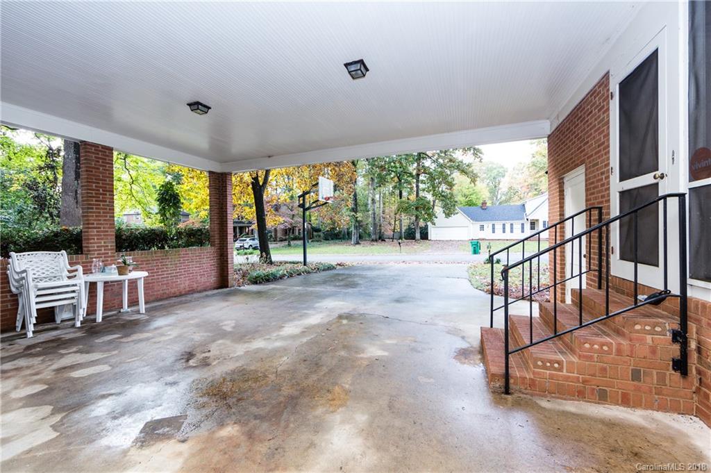 5900 Kirkpatrick Road Charlotte, NC 28211 - Photo 28 of 33