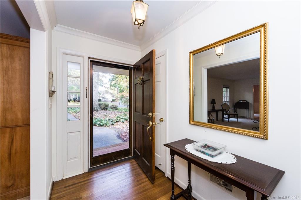 5900 Kirkpatrick Road Charlotte, NC 28211 - Photo 4 of 33