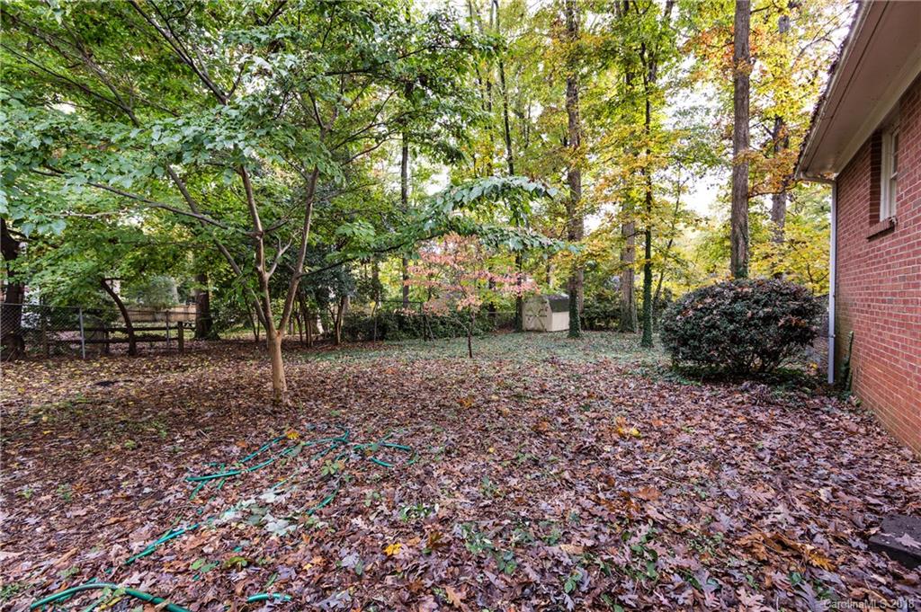 5900 Kirkpatrick Road Charlotte, NC 28211 - Photo 31 of 33