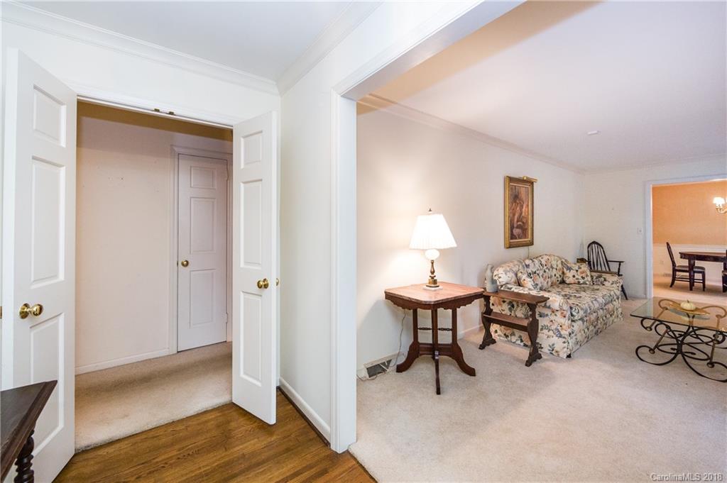 5900 Kirkpatrick Road Charlotte, NC 28211 - Photo 5 of 33