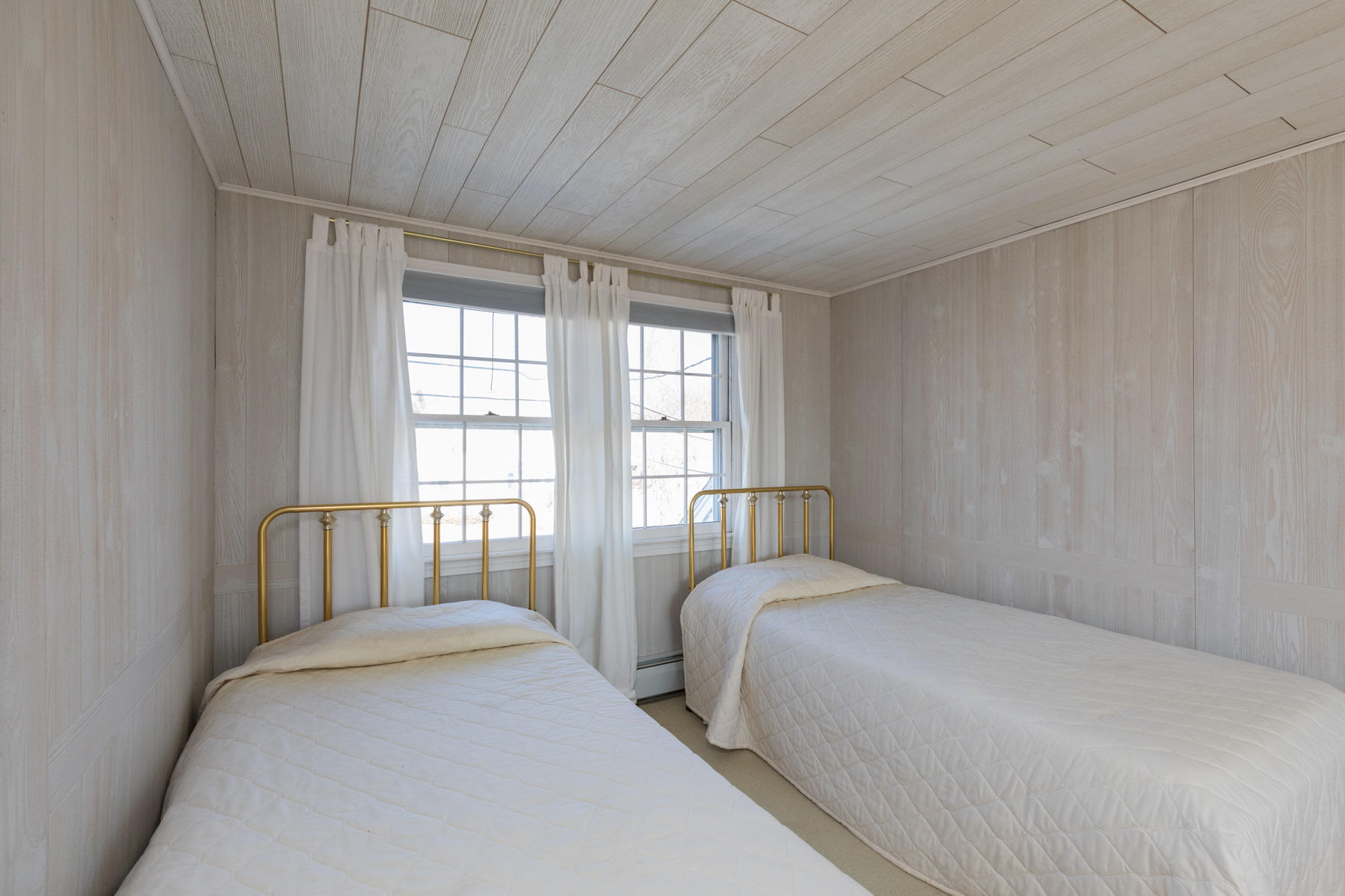 1 4th Street Biddeford Pool, ME 04006 - Photo 33 of 50 Guest Bedroom #3 2nd Floor