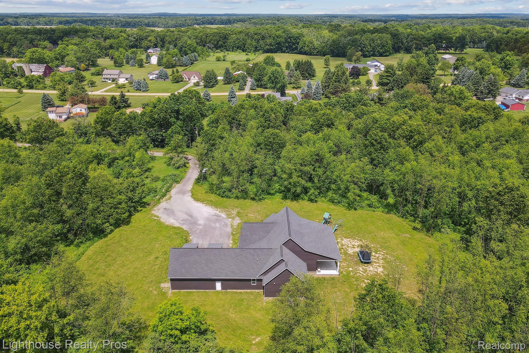 1490 Argentine Road Howell, MI 48843 - Photo 51 of 57 Gallery Image 51