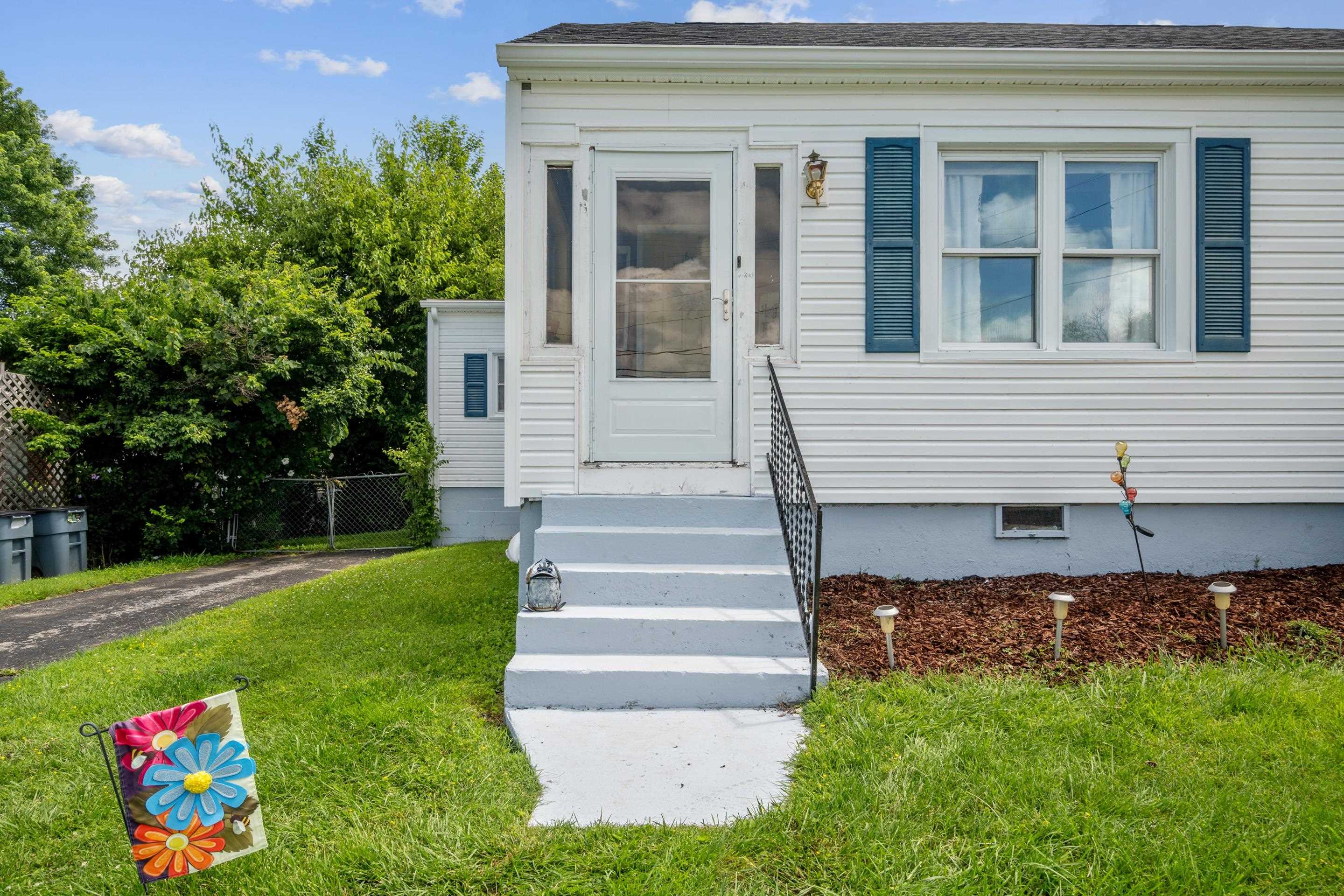 6442 Spring Avenue Radford, VA 24141 - Photo 5 of 35 Gallery Image 5