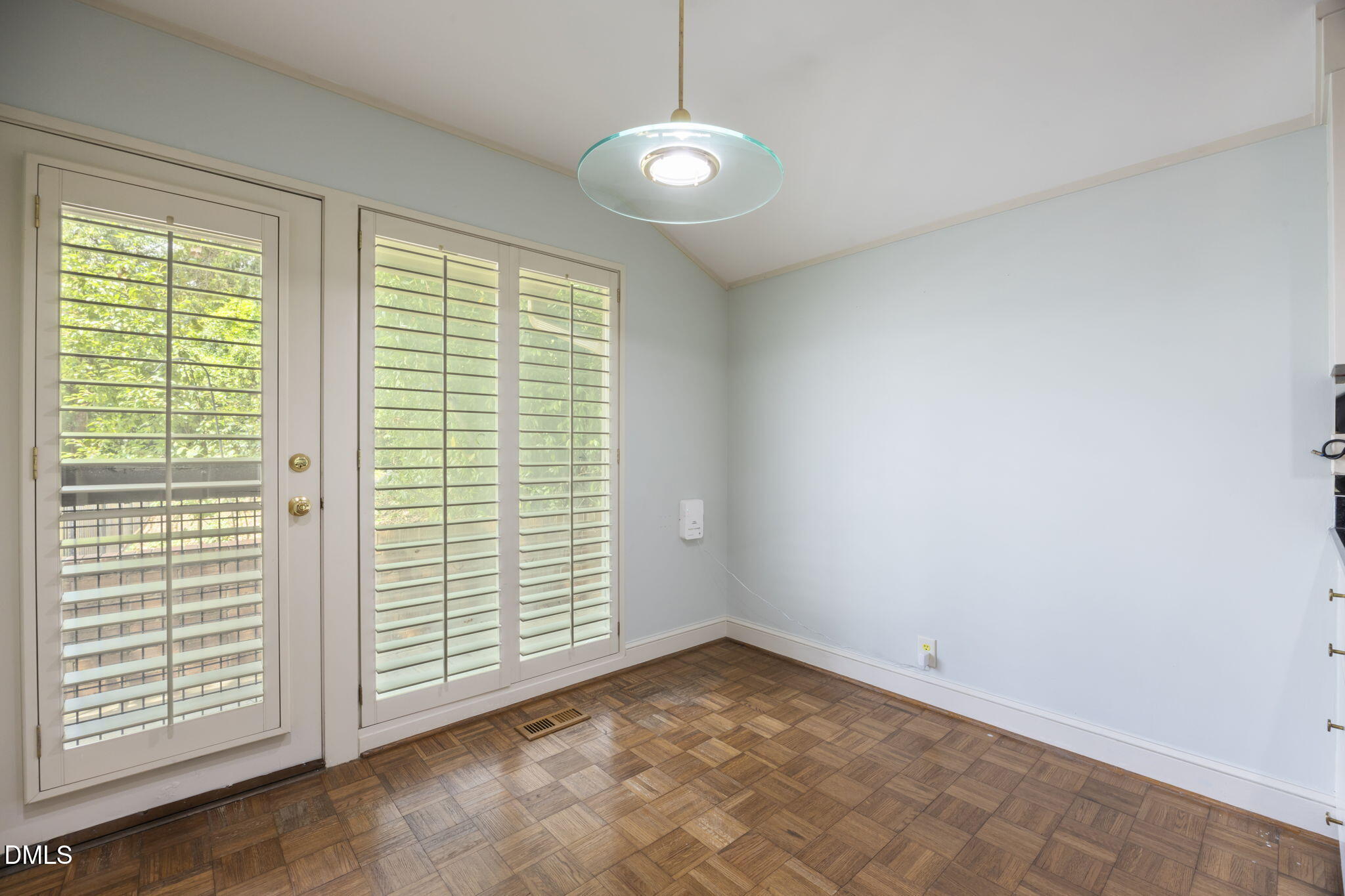 501 Valley Road Fayetteville, NC 28305 - Photo 18 of 72 27-web-or-mls-484A9684