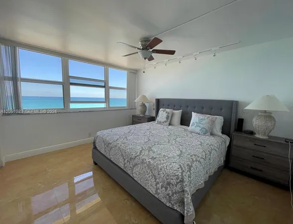 $3,275 | 1890 South Ocean Drive, Unit 702, Hallandale Beach, FL 33009
