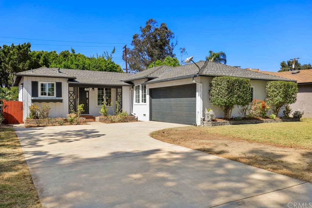 722 West E Street Ontario, CA 91762 - Photo 2 of 31