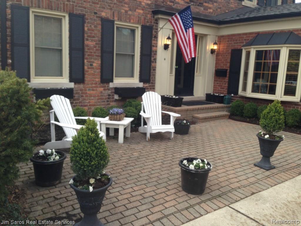 478 Lincoln Road Grosse Pointe, MI 48230 - Photo 3 of 26 100.jpg