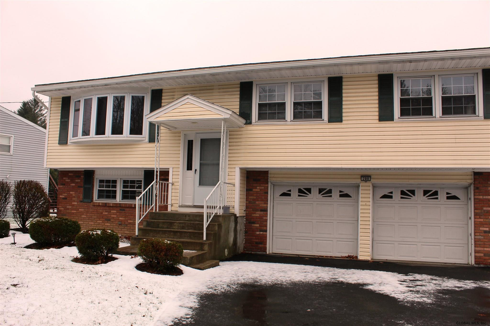 200 Vly Road Schenectady, NY 12309 - Photo 2 of 32 Photo 2