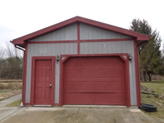 8093 South Raucholz Road St. Charles, MI 48655 - Photo 11 of 14 Garage