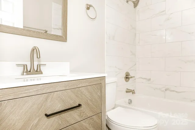 $1,995 | 11417 Park Road, Charlotte, NC 28226