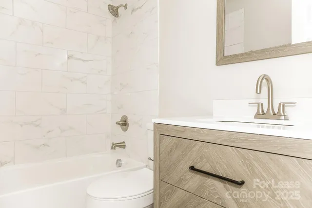 $1,995 | 11417 Park Road, Charlotte, NC 28226