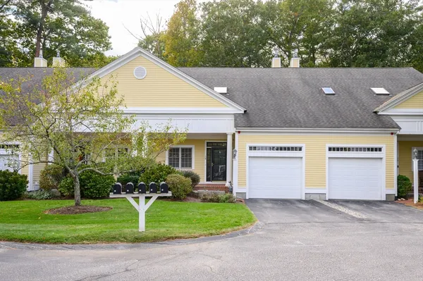 $919,000 | 18 Whiting Lane, Unit 18, Hingham, MA 02043