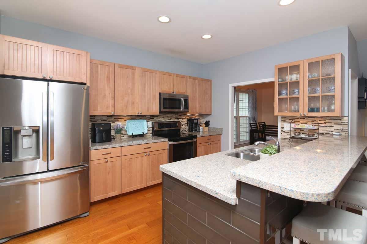 9117 Castleton Lane Raleigh, NC 27615 - Photo 7 of 28 Gallery Image 7