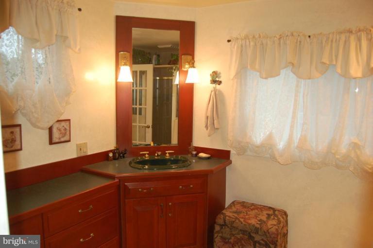 3808 Ralph Road Silver Spring, MD 20906 - Photo 15 of 25 Master Bath