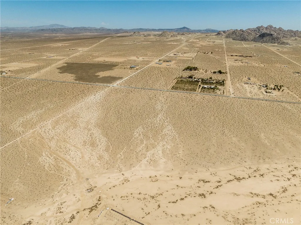 705 Cambria Road Lucerne Valley, CA 92356 - Photo 4 of 9