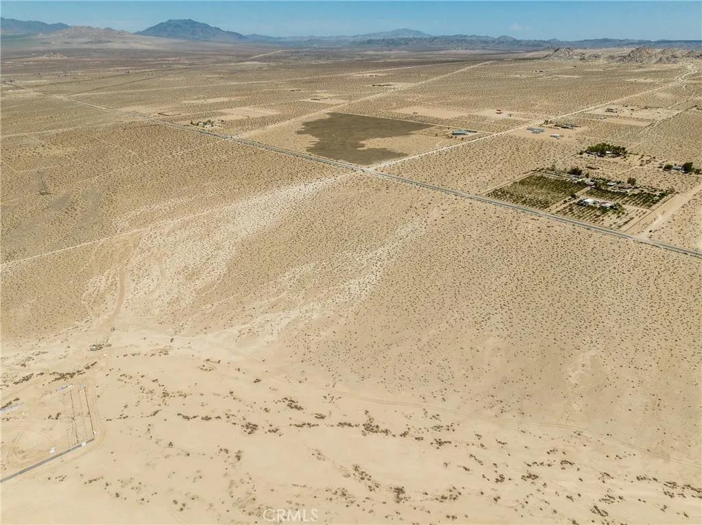 705 Cambria Road Lucerne Valley, CA 92356 - Photo 5 of 9
