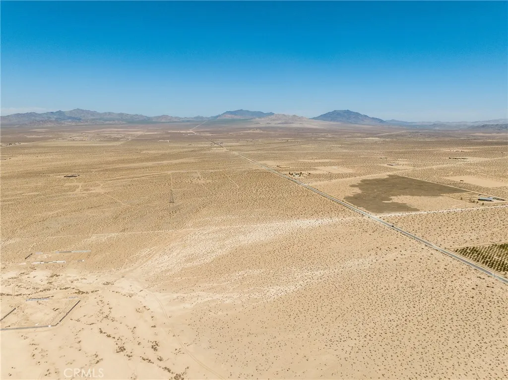 705 Cambria Road Lucerne Valley, CA 92356 - Photo 6 of 9